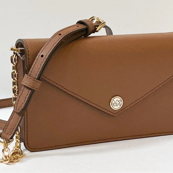 MICHAEL KORS JET SET TRAVEL FLAP POCKET ENVELOPE CROSSBODY BAG - Picture 2 of 10